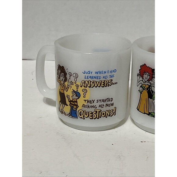 Set Of 2 Vintage Glasbake Milk Glass Coffee Tea Mugs Humor Funny Graphic 10 Oz - Picture 2 of 10